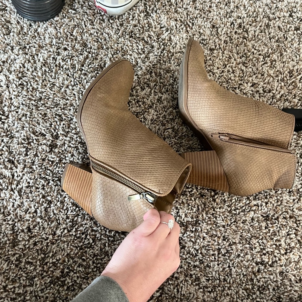 Bought a few years ago but they are slightly too big so I never wear them🥲